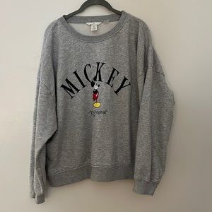 Mickey sweatshirt from h&m 🖤